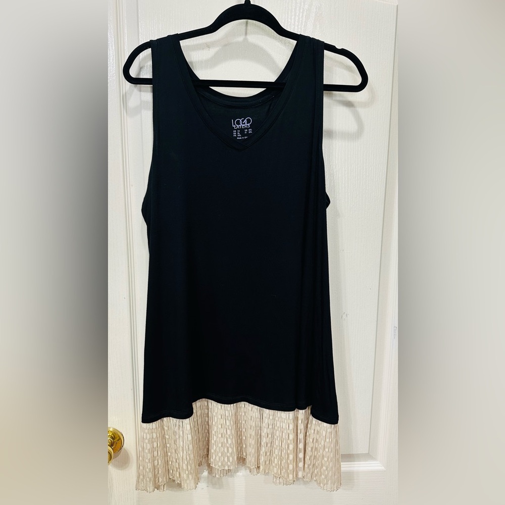 LOGO by Lori Goldstein Black and Cream Tunic
